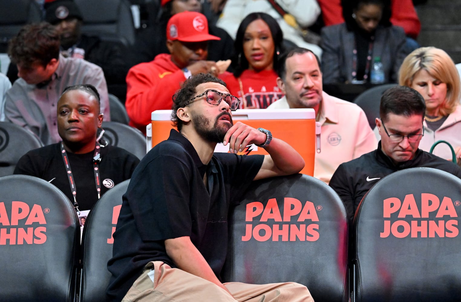 Pelicans vs Hawks game