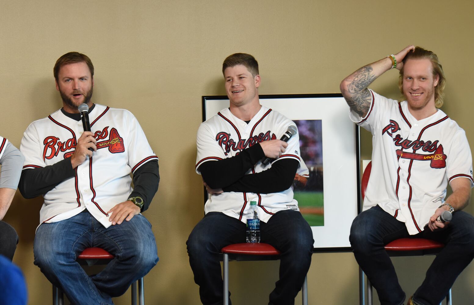 Braves greet fans at Turner Field
