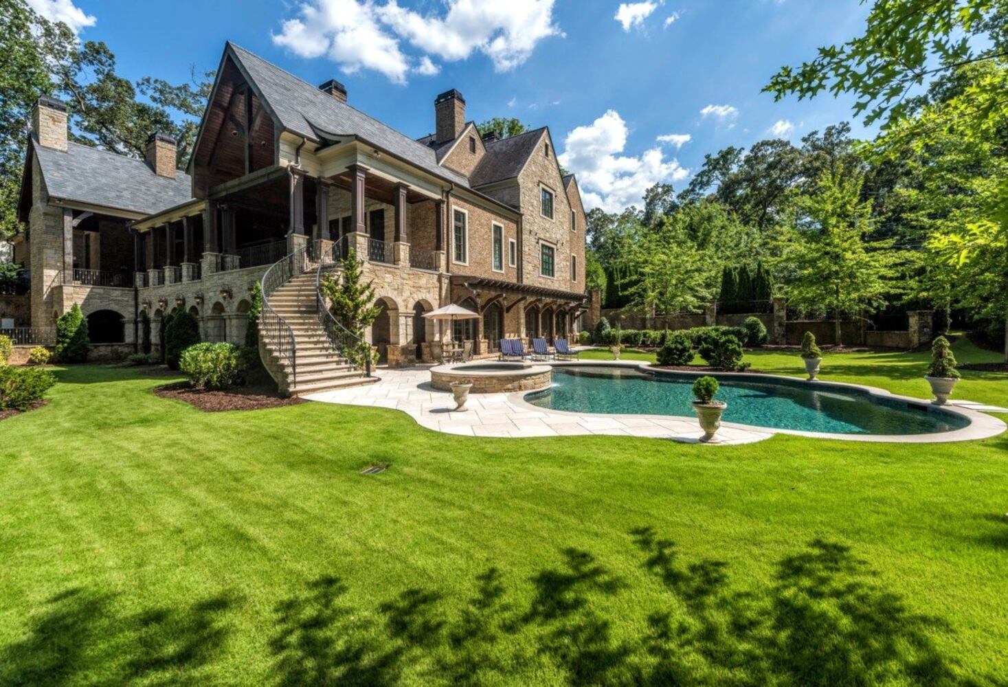1001 W Paces Ferry Rd. Nw, Atlanta, GA 30327