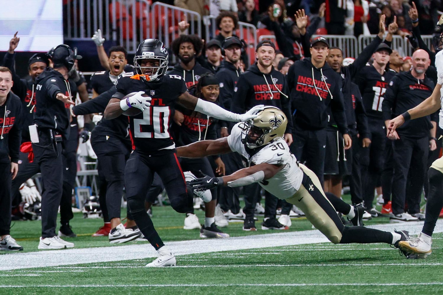 Atlanta Falcons, New Orleans Saints