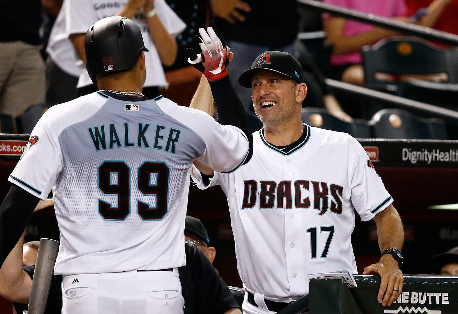 Photos: Suzuki carries Braves to win over Diamondbacks