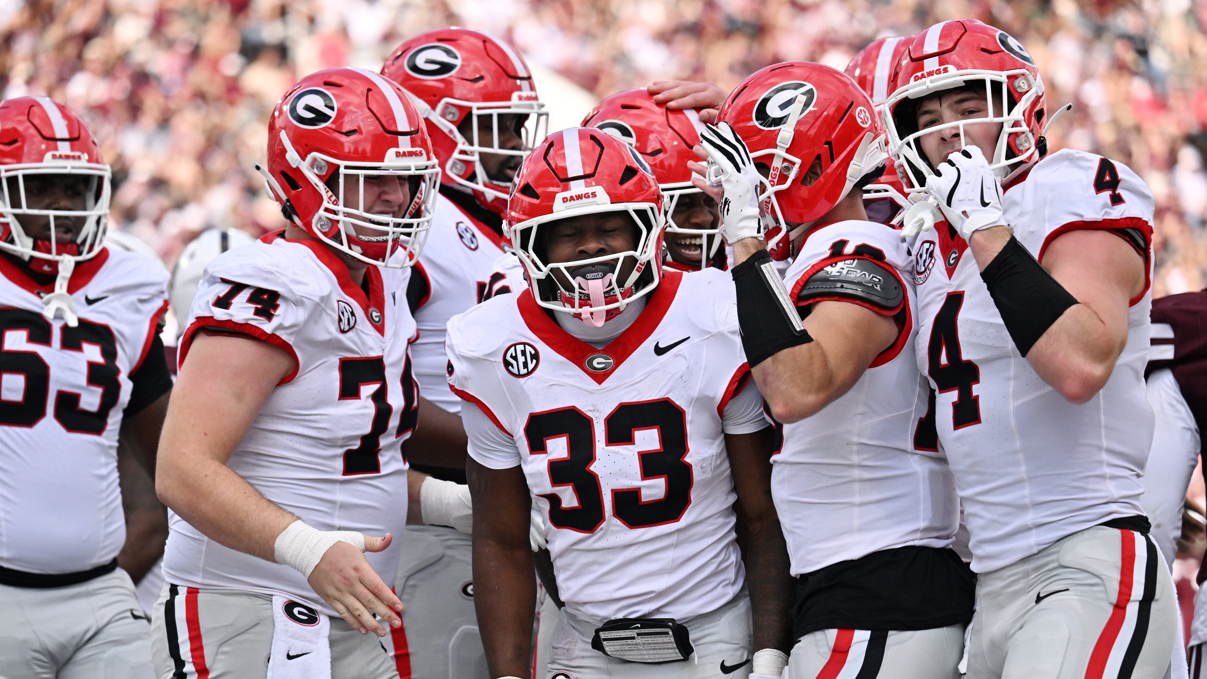 Georgia stayed at No. 5 in the AP Top 25 poll after rolling over Mississippi State on Saturday, and Texas - the Bulldogs' next opponent - climbed to No. 10. (Hyosub Shin/AJC)