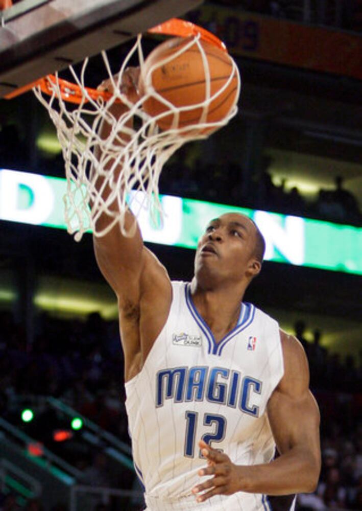 Robinson wins NBA dunk contest