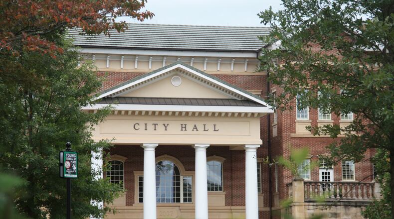 Duluth will bring city hall to citizens at community chat. Photo by Karen Huppertz