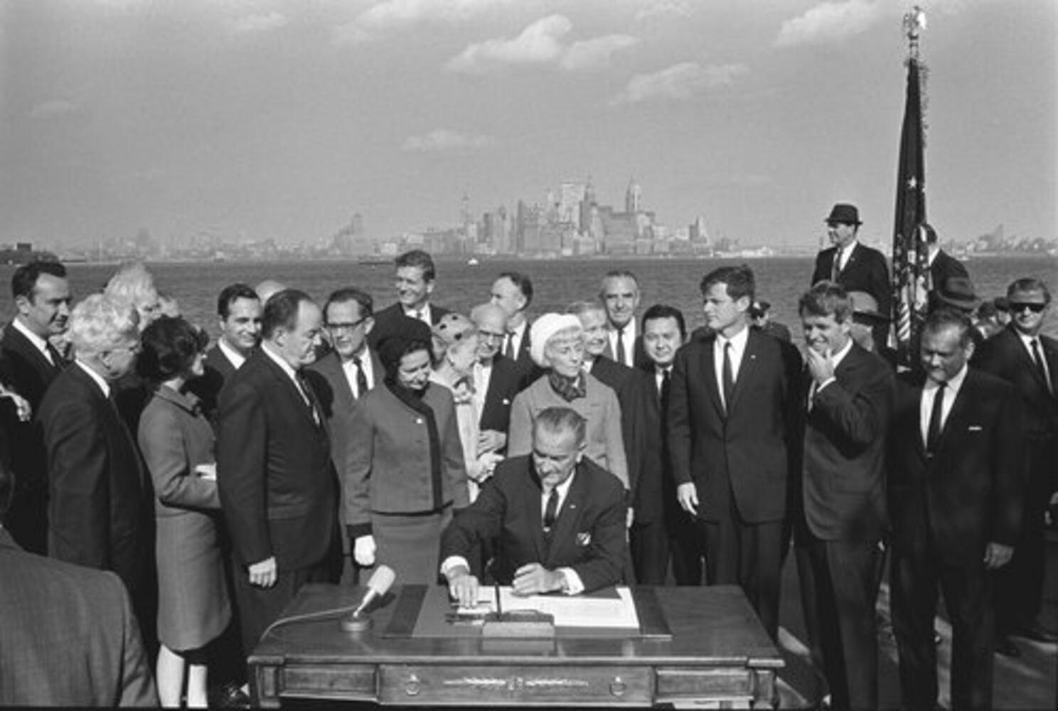 Sen. Edward M. Kennedy dies at 77