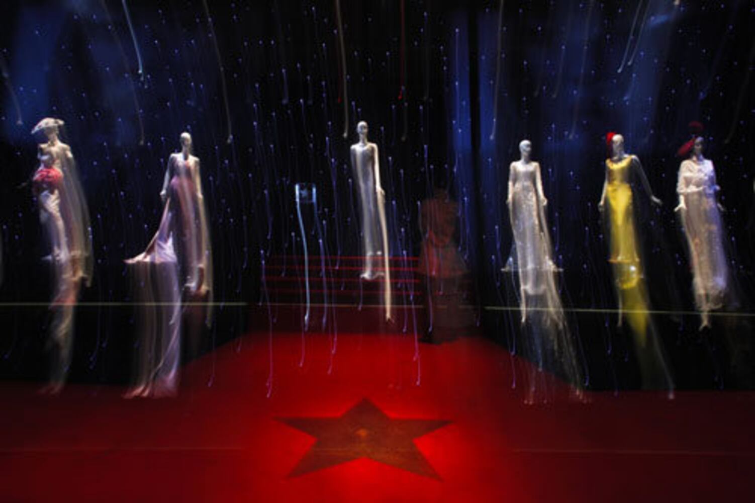 Inspiration Dior exhibit in Russia