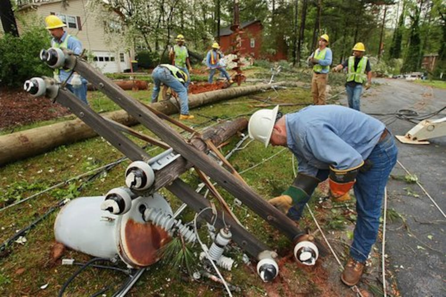 Storm sweeps through Woodstock