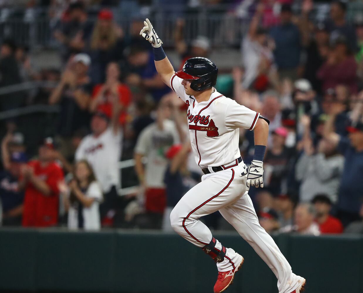 BRAVES PHOTO
