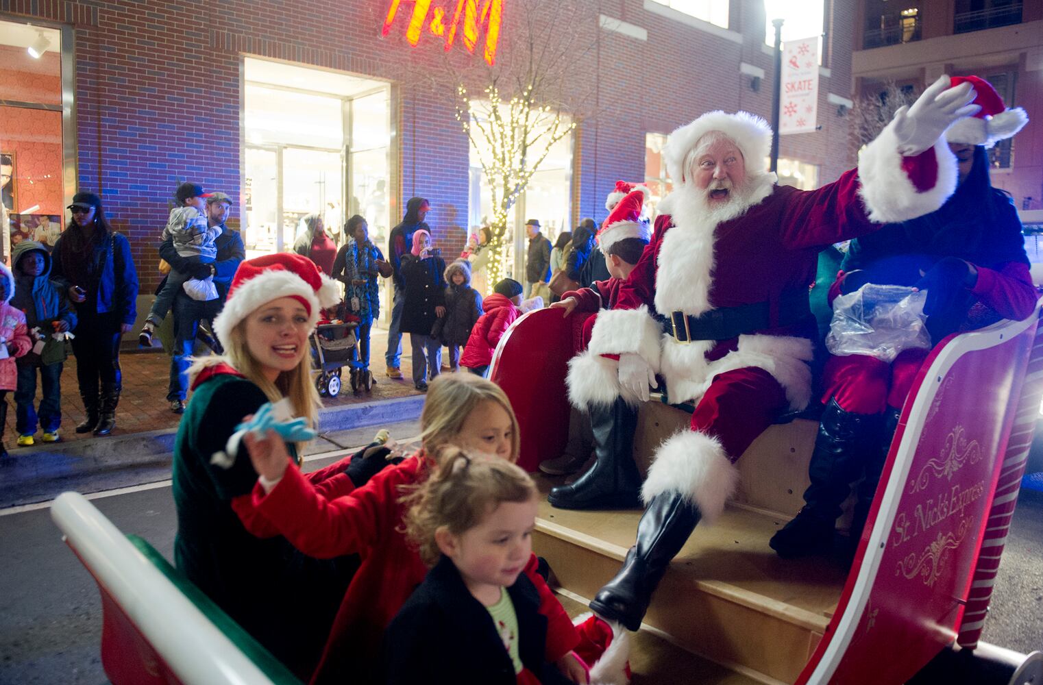 Christmas tree lighting at Atlantic Station