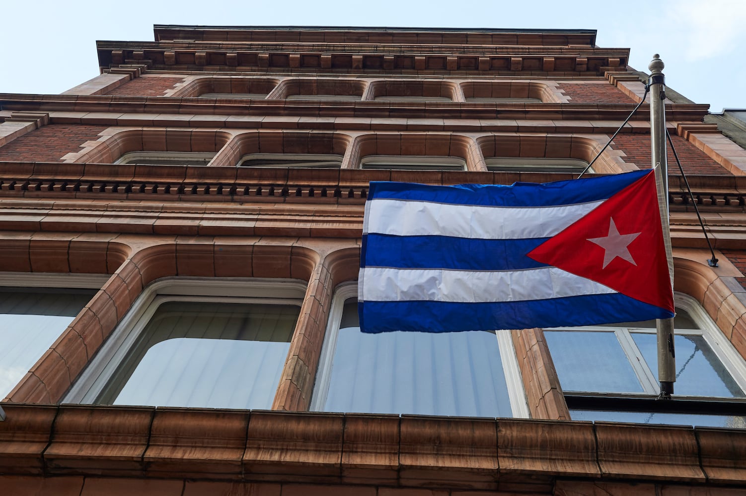 World reacts to Fidel Castro's death