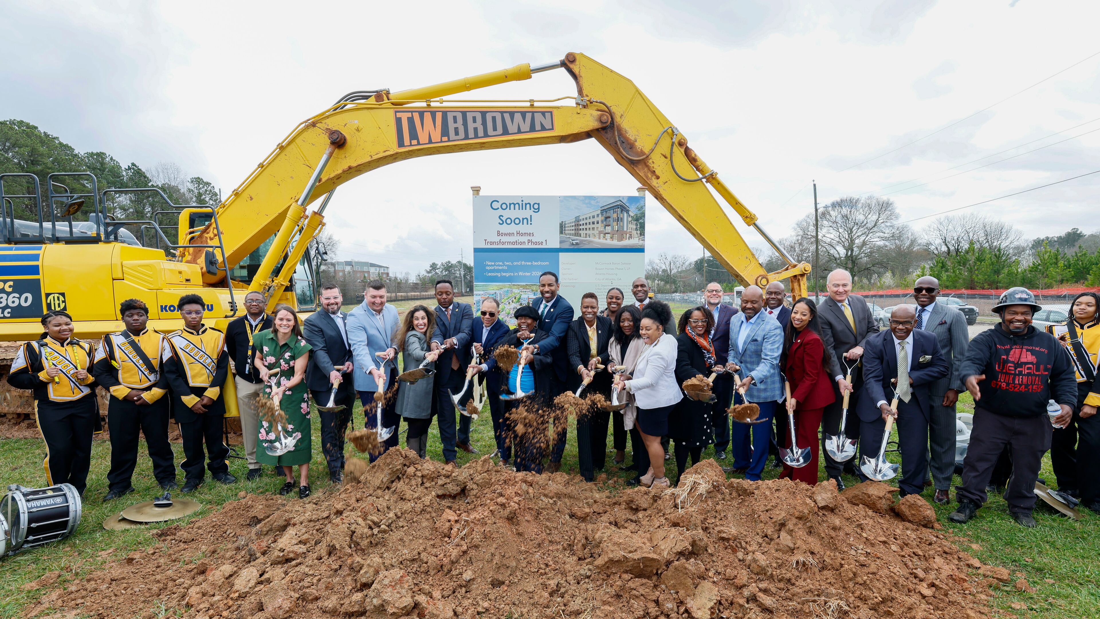 Atlanta Mayor Andre Dickens (center) along with Atlanta Housing President and CEO Terri M. Lee (right of Dickens), participated in the groundbreaking of the mixed-homes redevelopment of Bowen Homes phase 1 on Wednesday, March 5, 2025. (Miguel Martinez/AJC)