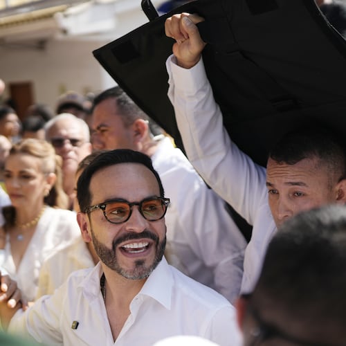 Presidential candidate Abelardo de la Espriella of the Defenders of the Motherland movement depart a polling station after voting during the presidential election in Barranquilla, Colombia, Sunday, May 31, 2026. (AP Photo/Ivan Valencia)