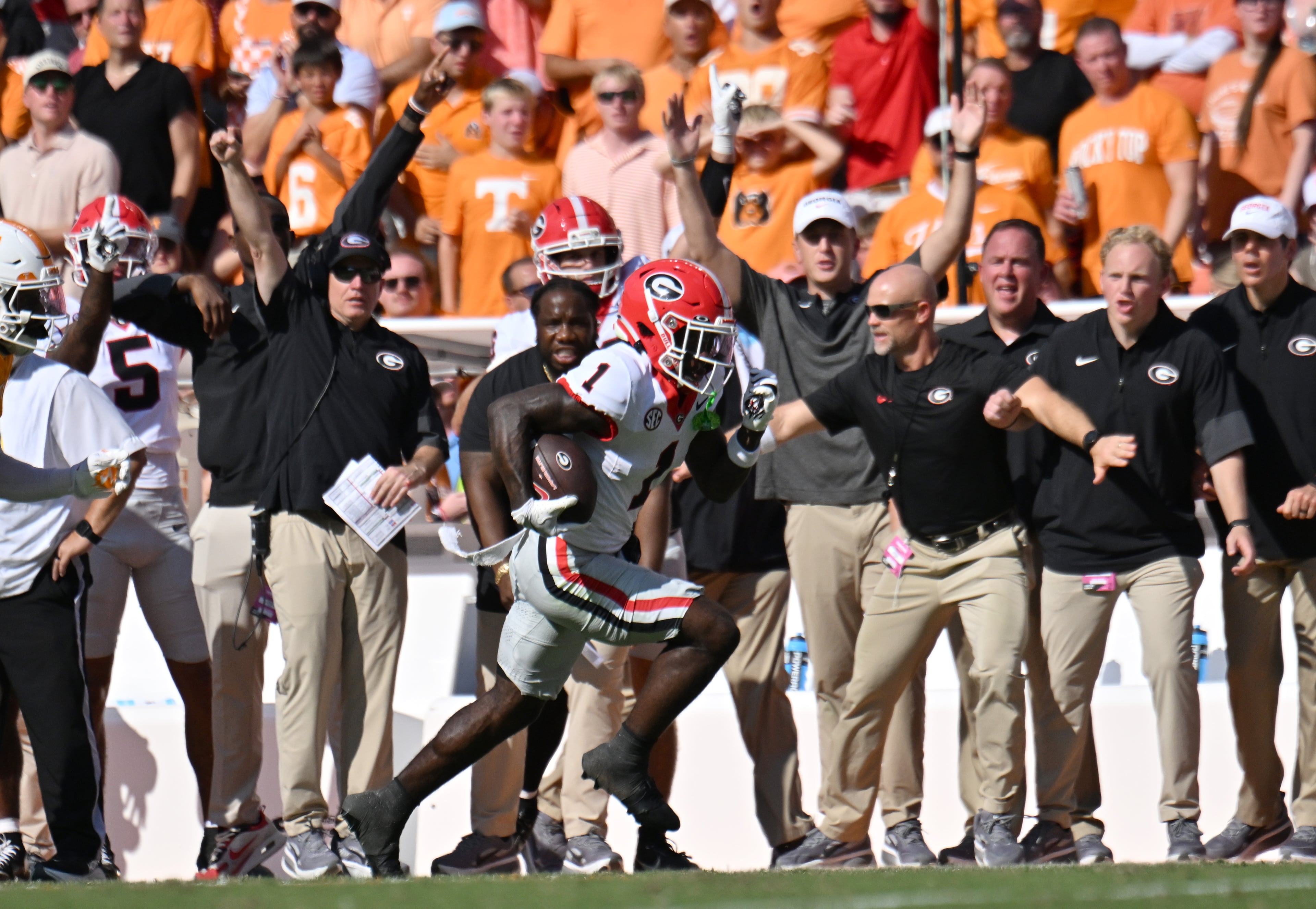 Georgia wide receiver Zachariah Branch runs for a touchdown during the first half against Tennessee at Neyland Stadium on Saturday, Sept. 13, 2025, in Knoxville, Tenn. (Hyosub Shin/AJC)