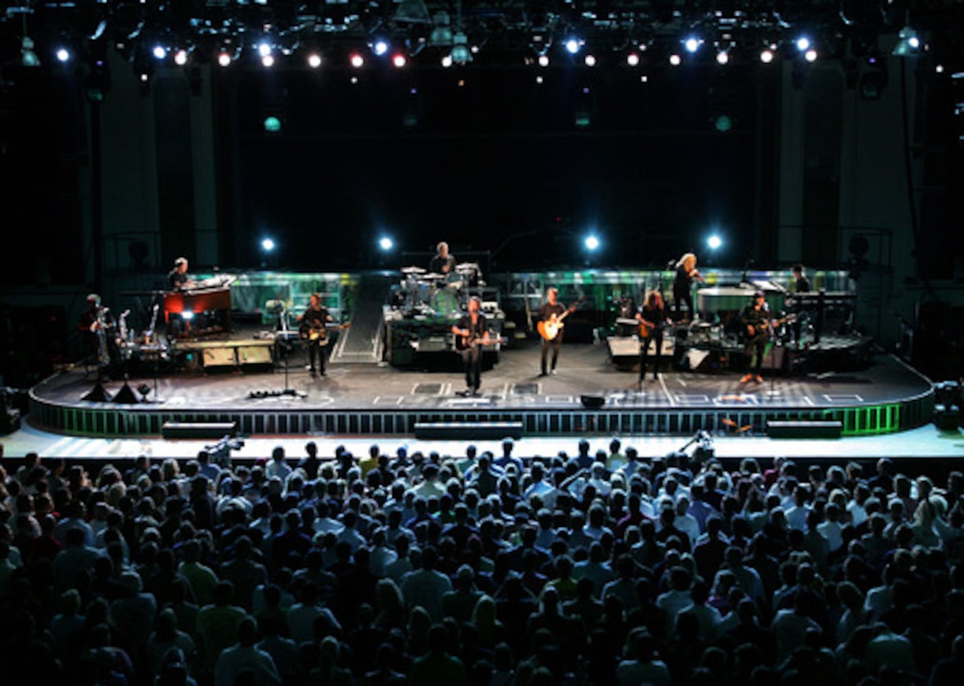 Springsteen fans get preview of tour