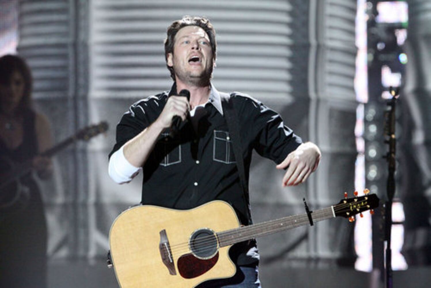 Blake Shelton rocks Gwinnett