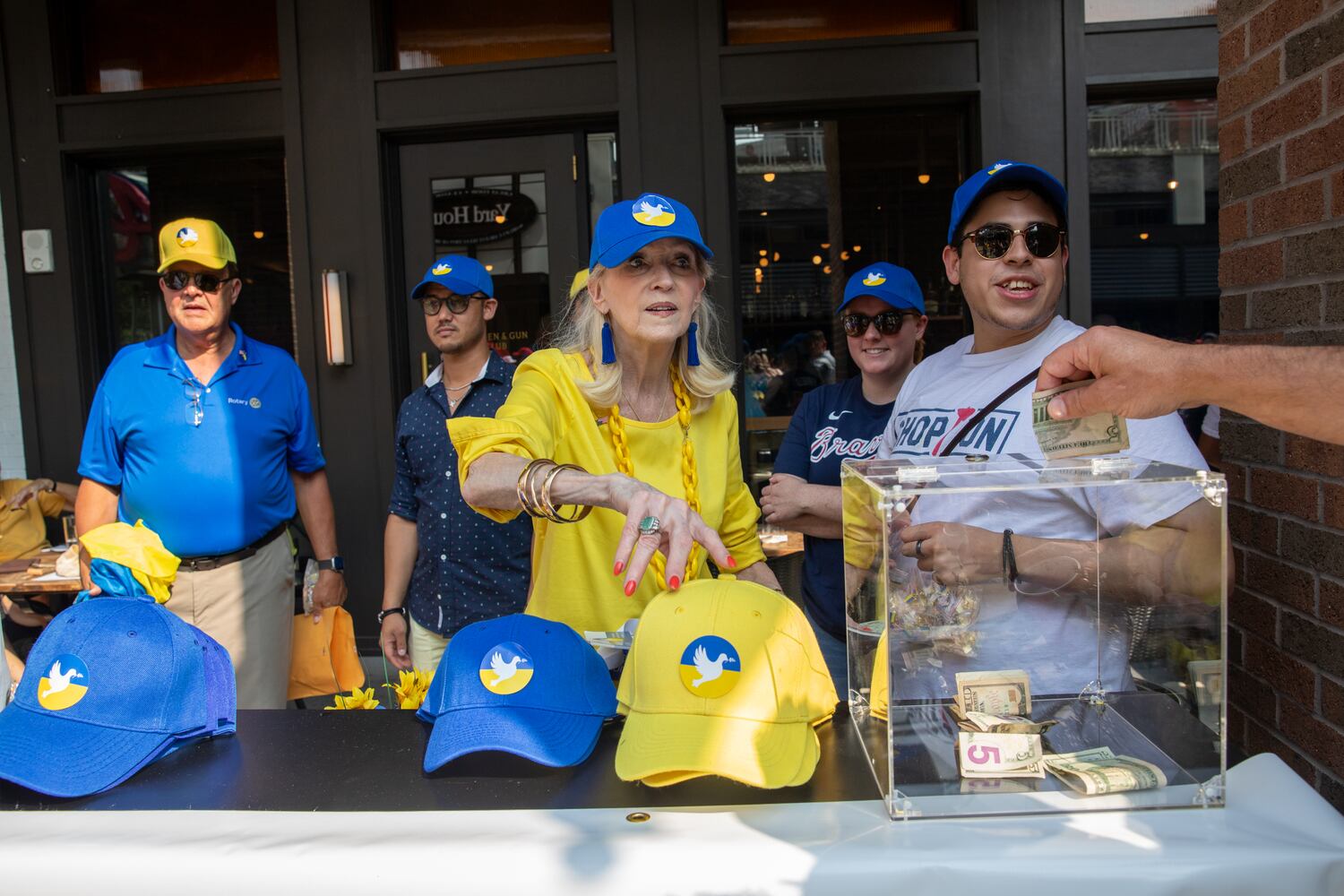 Helping Ukraine supporters attend Braves game for the cause