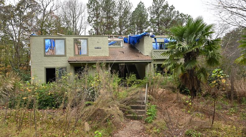 November 10, 2022 Norcross - Photo shows destroyed apartment buildings in Las Palmas Apartments complex in Norcross on Thursday, November 10, 2022. (Hyosub Shin / Hyosub.Shin@ajc.com)