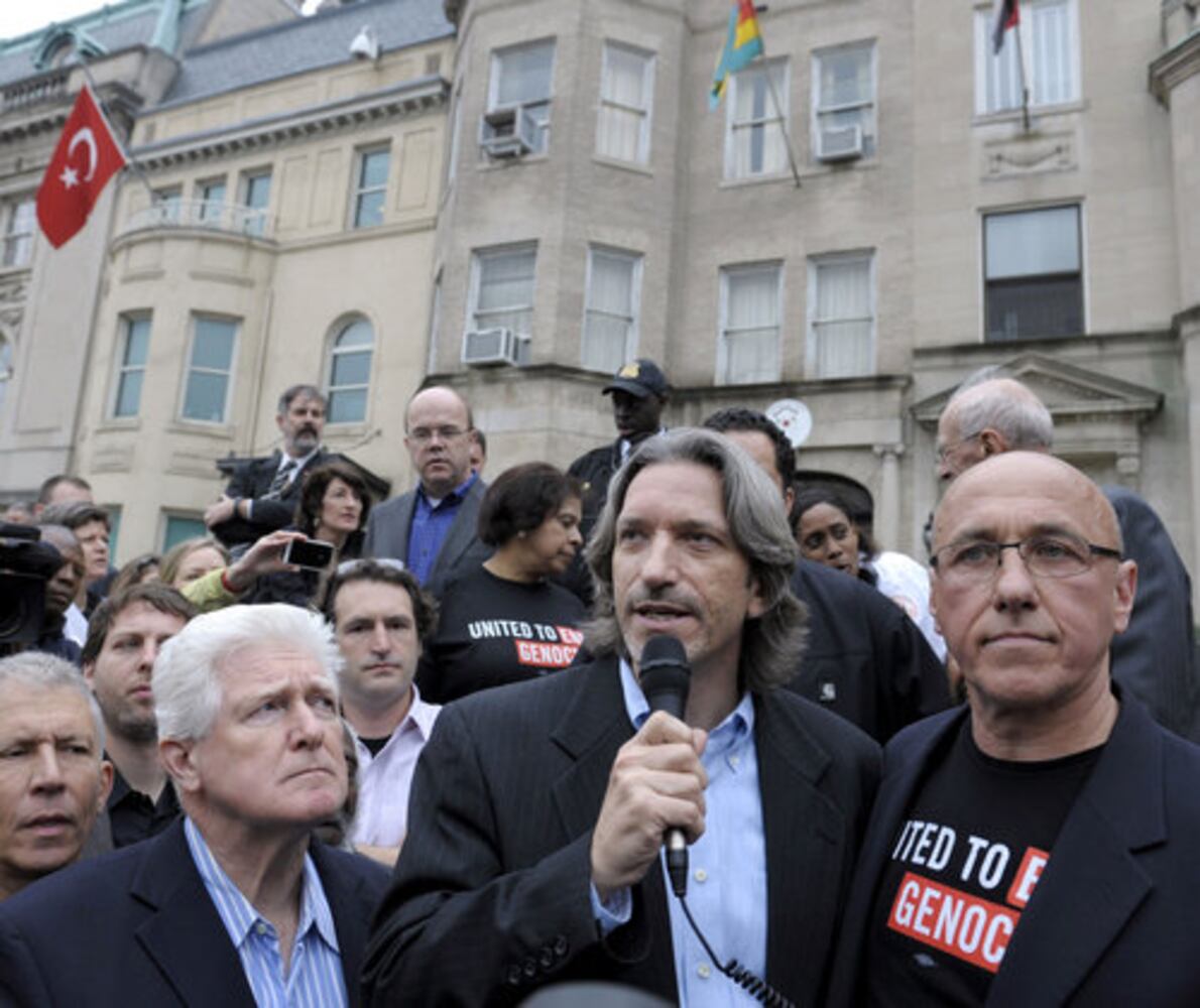 George Clooney arrested at demonstration