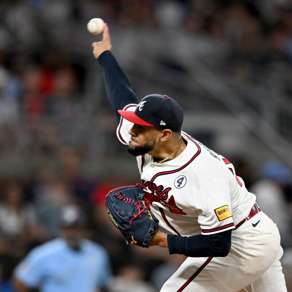 Braves pitcher Robert Suarez — pictured throwing against the Blue Jays on Tuesday, June 2, 2026 — went on the injured list June 26 after experiencing forearm tightness. (Hyosub Shin/AJC)