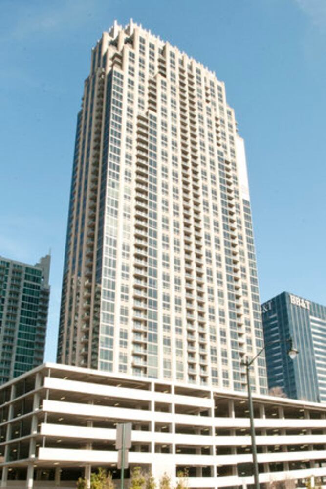 Couple chooses condo in the Atlantic