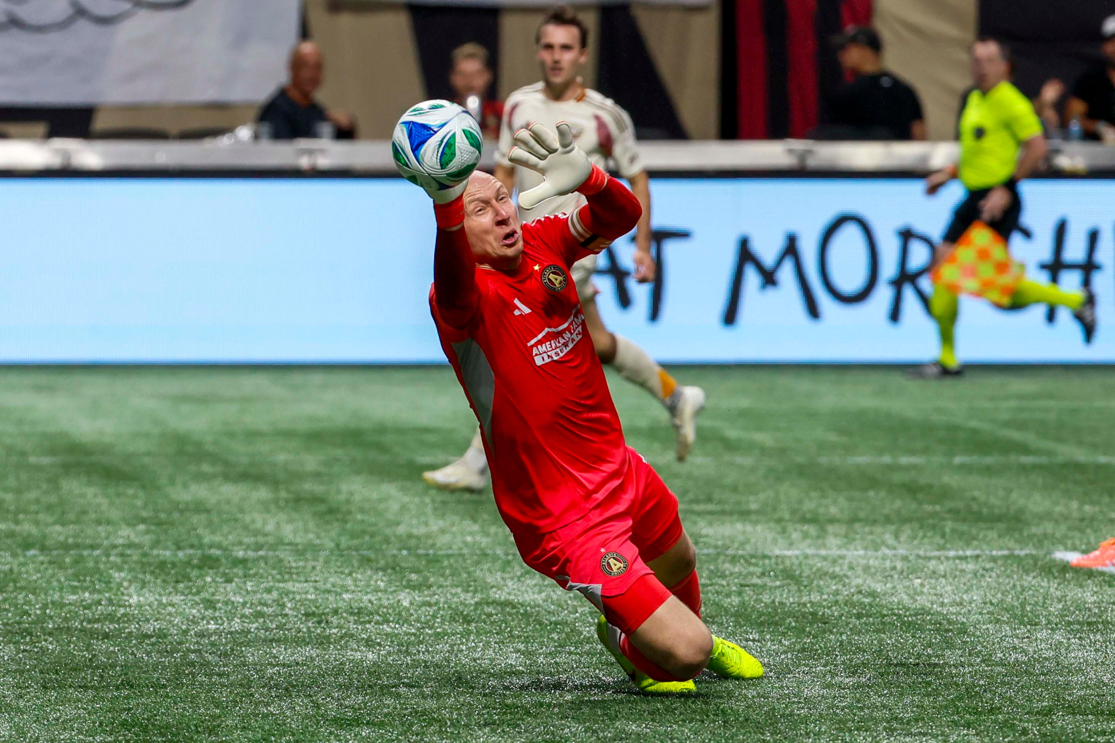 Atlanta United goalkeeper Brad Guzan (1) dives for a save during the first half against the DC United at Mercedes-Benz Stadium on October 18, 2025, in Atlanta, Ga.
(Miguel Martinez/ AJC)