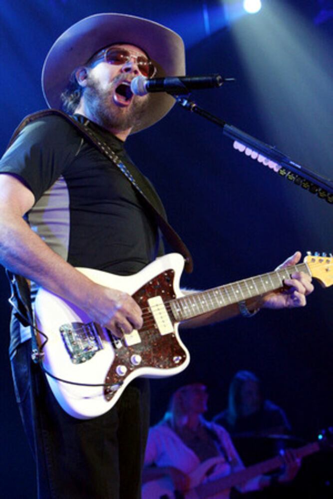 Lynyrd Skynyrd, Hank Williams Jr. play Arena