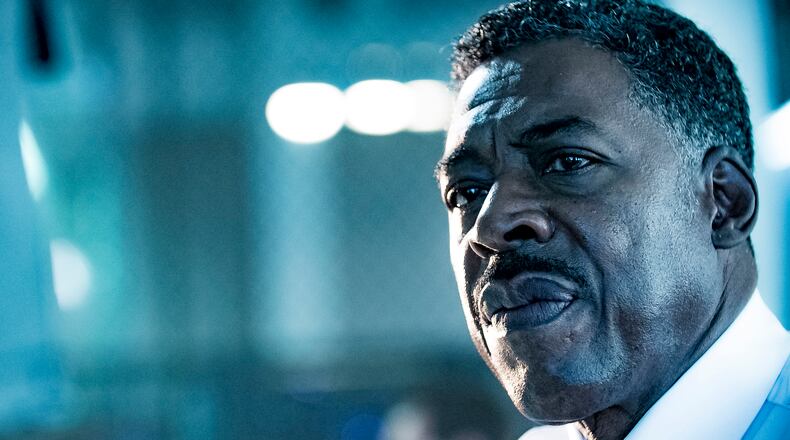 APB: Ernie Hudson in the all-new “Signal Loss” episode of APB airing Monday, Feb. 27 (9:01-10:00 PM ET/PT) on FOX CR: Matt Dinnerstein / FOX. © 2017 FOX Broadcasting Co.
