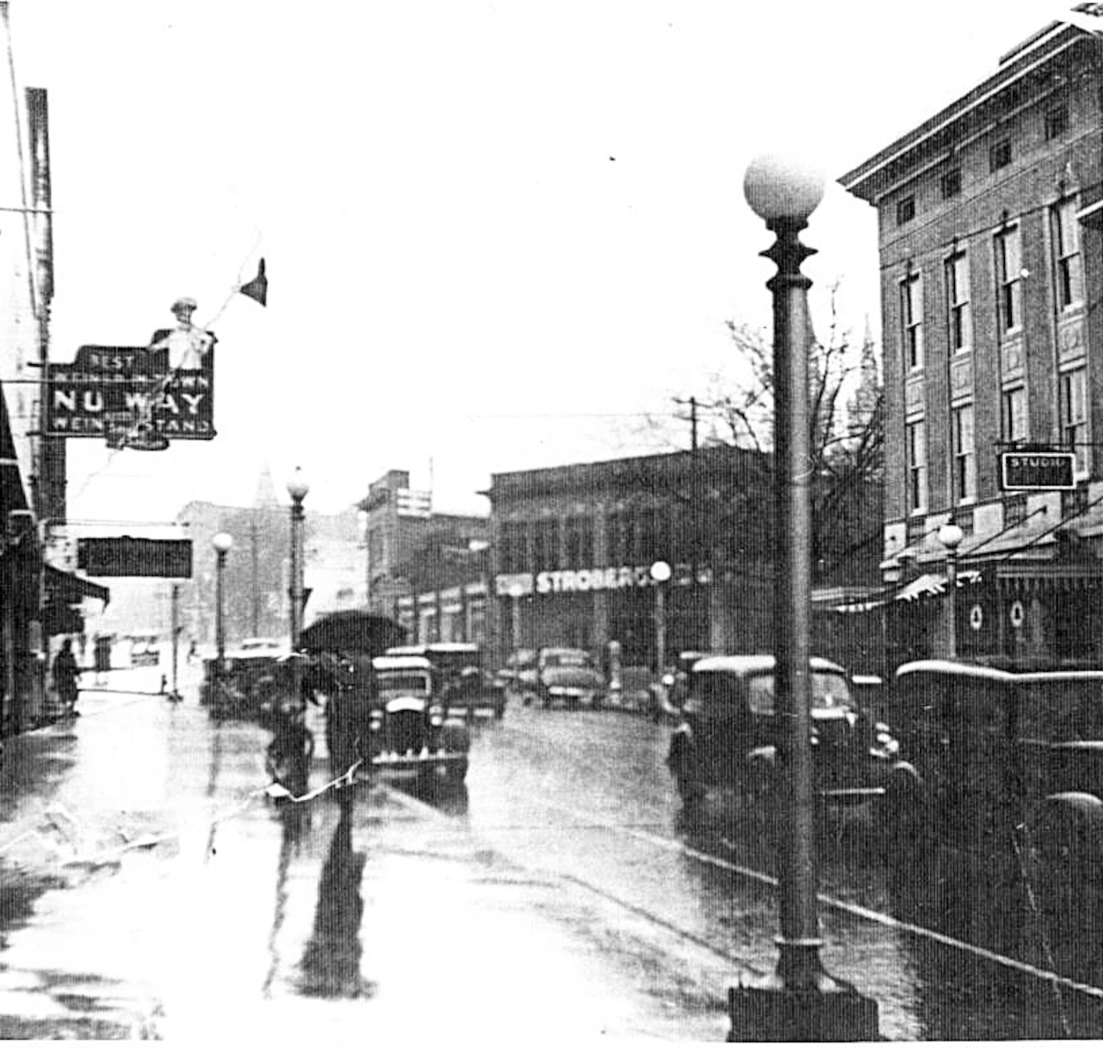 The renowned neon Nu-Way Weiners sign was installed in 1937 at the eatery's Cotton Avenue stand in downtown Macon. (Courtesy of Nu-Way Weiners)