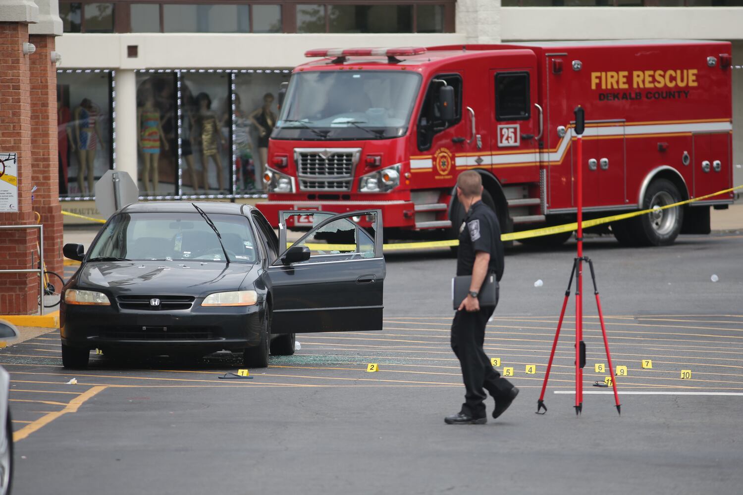 Child shot outside DeKalb Kroger