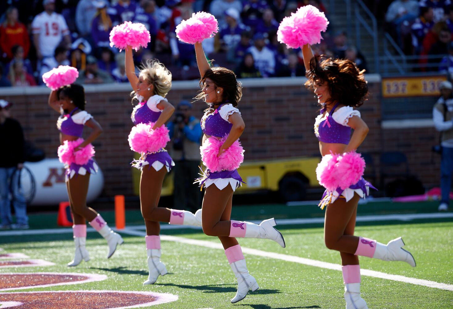 NFL cheerleaders 2015, Week 6
