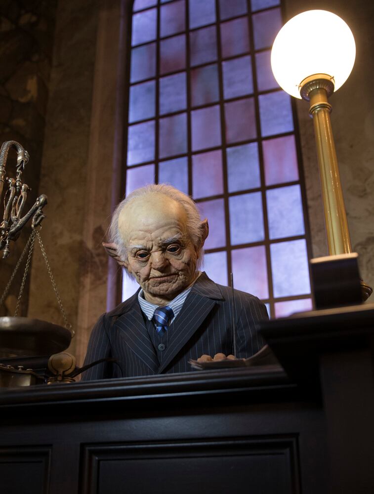 Harry Potter Escape From Gringotts behind-the-scenes