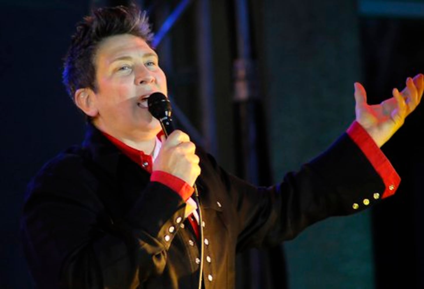 k.d. lang opens Botanical Garden concert series