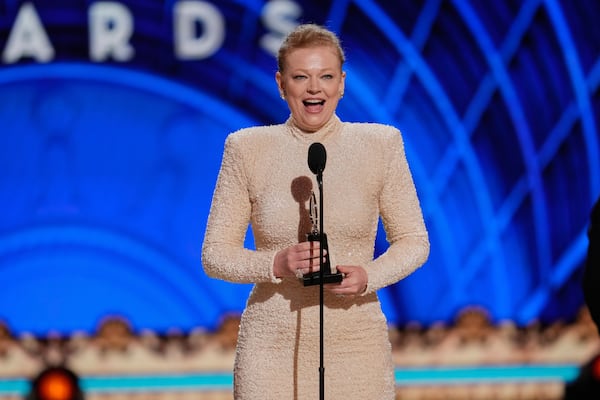 Sarah Snook accepts the award for best performance by an actress in a leading role in a play for "The Picture of Dorian Gray" during the 78th Tony Awards on Sunday, June 8, 2025, at Radio City Music Hall in New York. (Photo by Charles Sykes/Invision/AP)