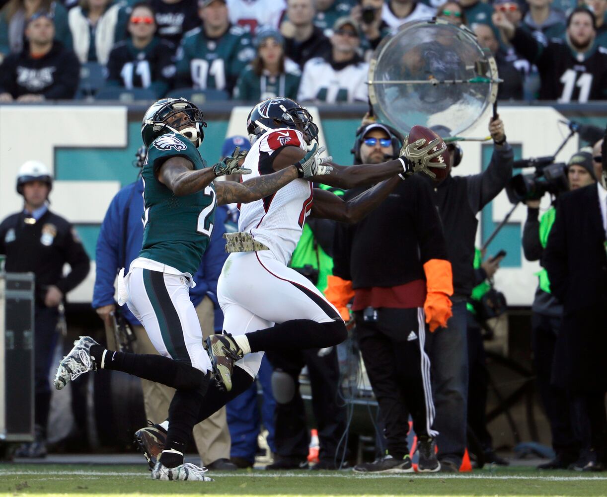 Falcons fall to Eagles