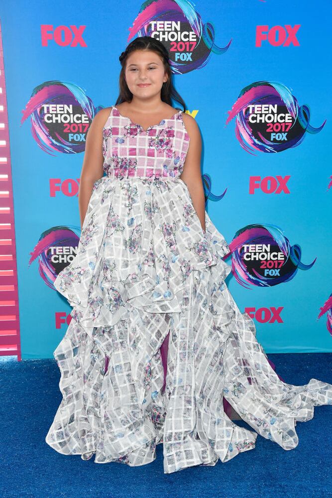 2017 teen choice awards red carpet