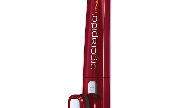 The Ergorapido Lithium Ion Brushroll Clean Xtra is the first model to sport a powerful 14.4 volt lithium ion battery, which allows it to run for 30 minutes.