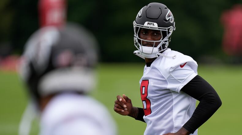 Falcons tight end Kyle Pitts works out during OTAs on Monday, June 8, 2026, in Flowery Branch. Pitts finished the 2025 season strong, with 39 catches for 469 yards and four touchdowns over the final six games. (Mike Stewart/AP)