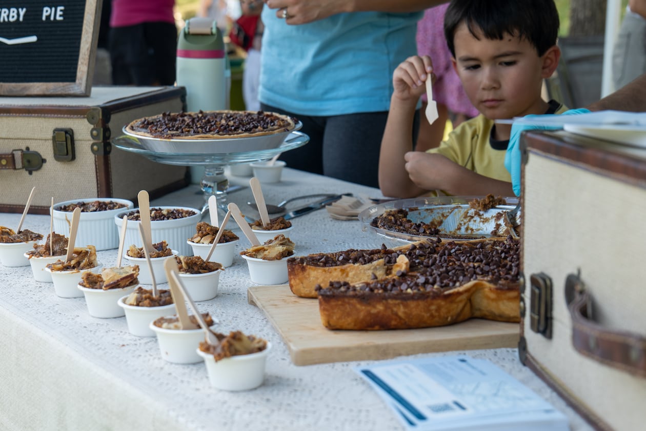 The Adair Park Porches & Pies festival brings crowds to the neighborhood for a day of pie samples. (Courtesy of Austin Randall of JAR Productions/Adair Park Today)