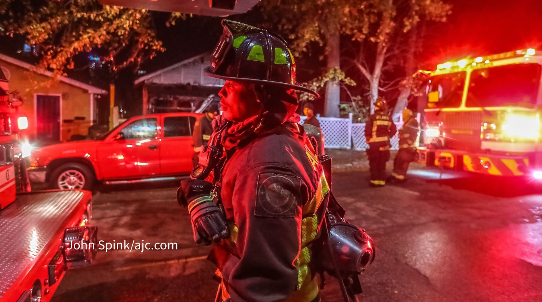 Atlanta firefighters respond to Midtown blaze