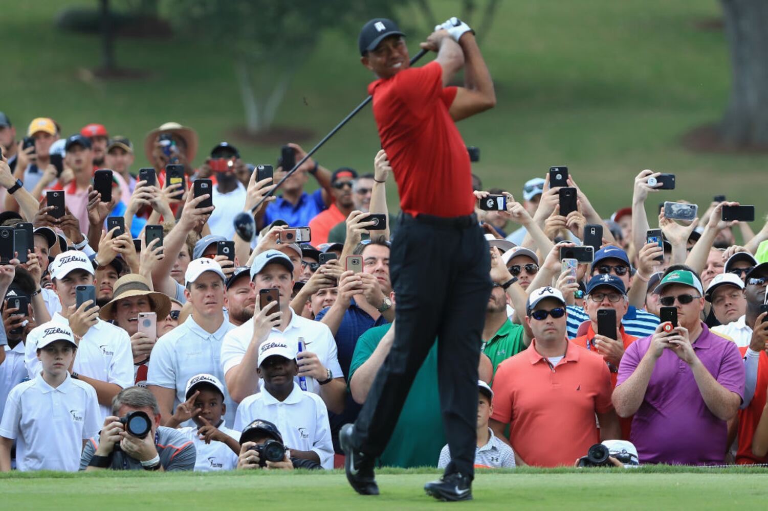 tiger woods wins tour championship