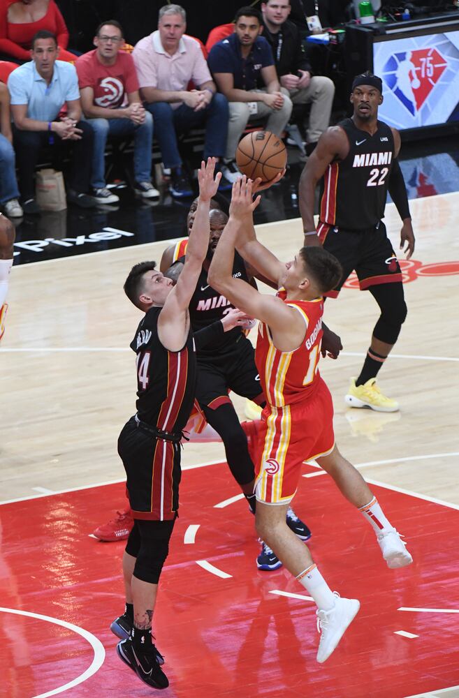 Hawks-Heat playoff photo