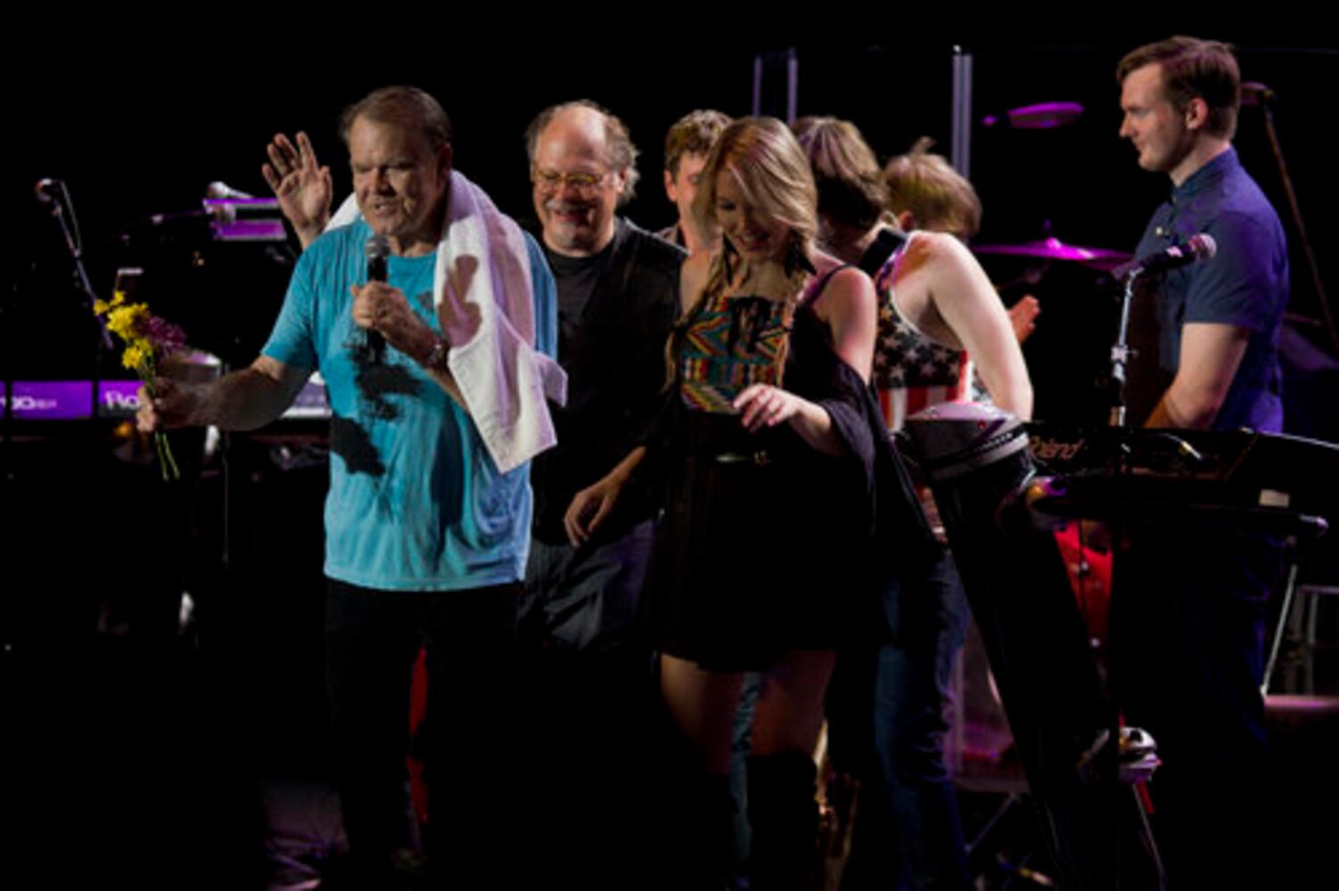 Kenny Rogers, Glen Campbell play Chastain