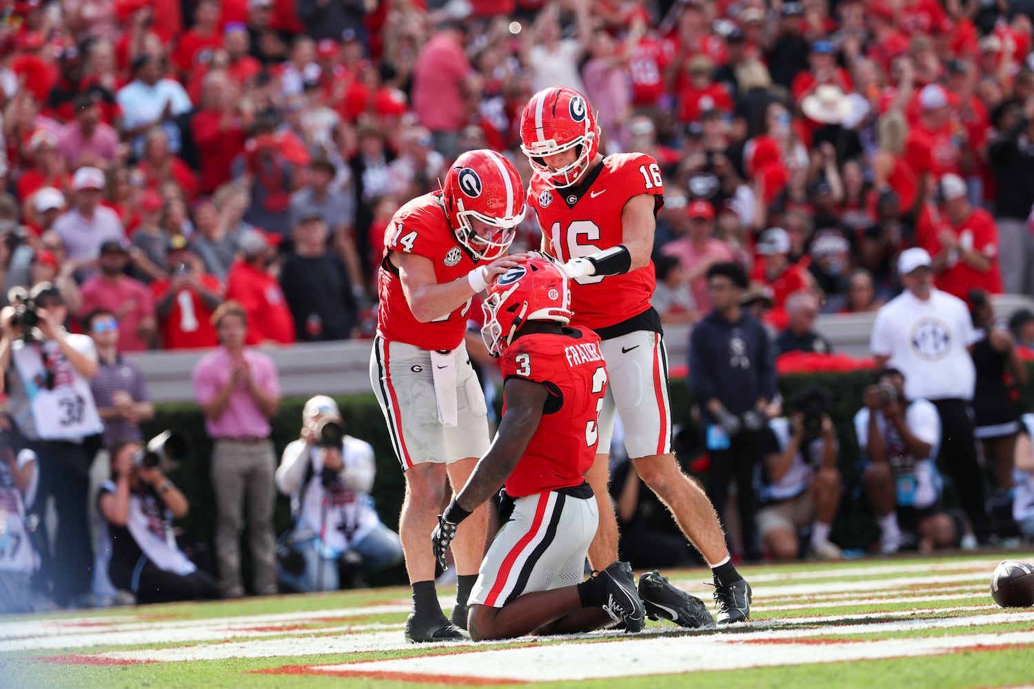 aajc 112225 uga charlotte football

