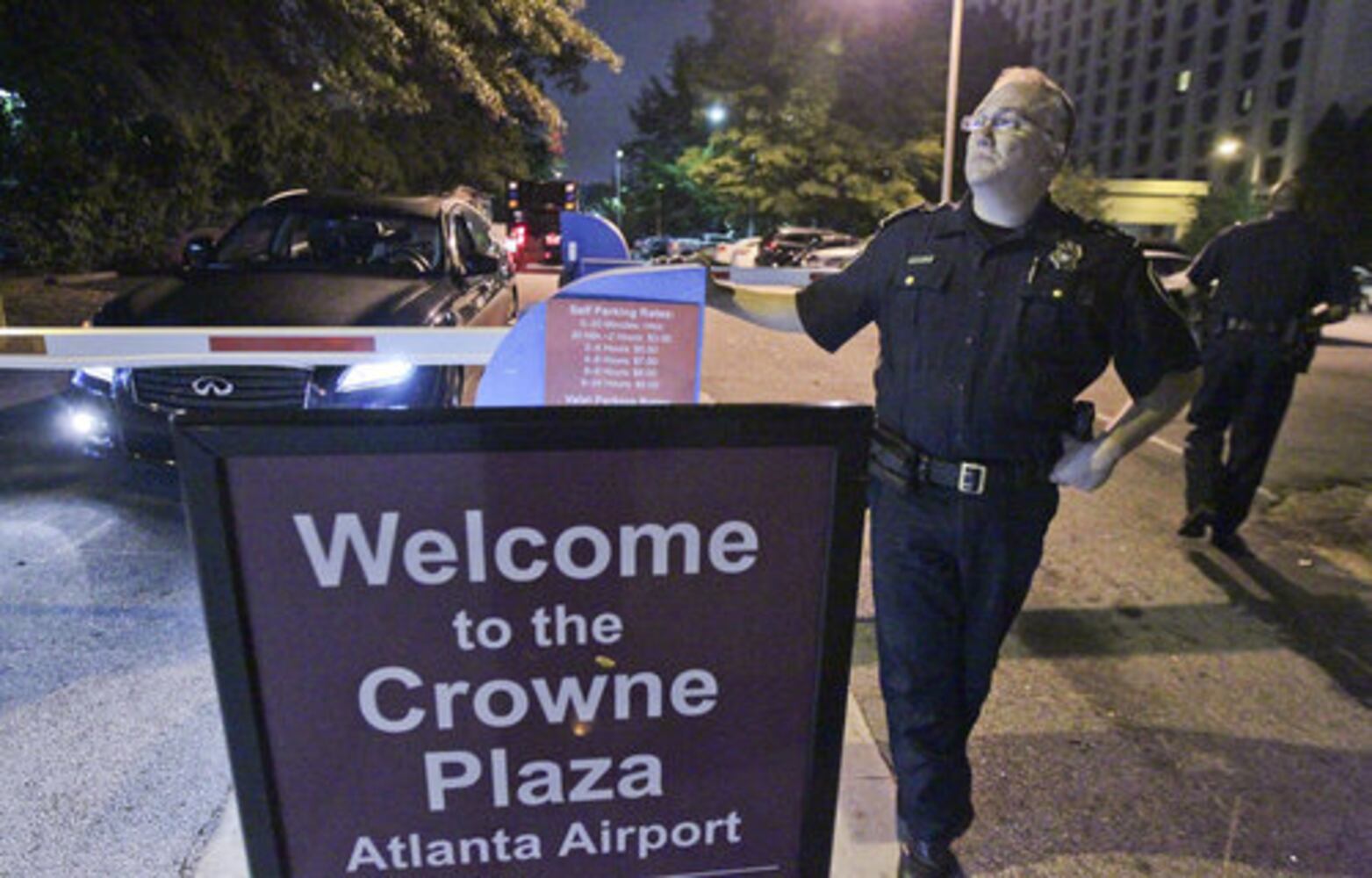 Police shoot man in Crowne Plaza hotel
