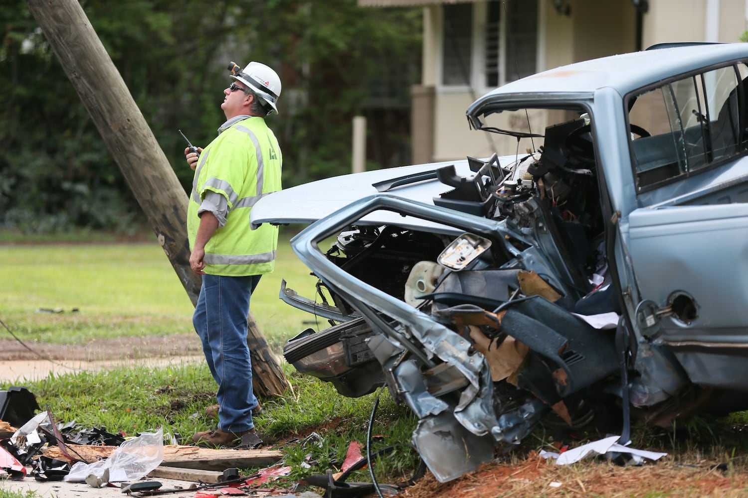 Officer involved crash on Moreland