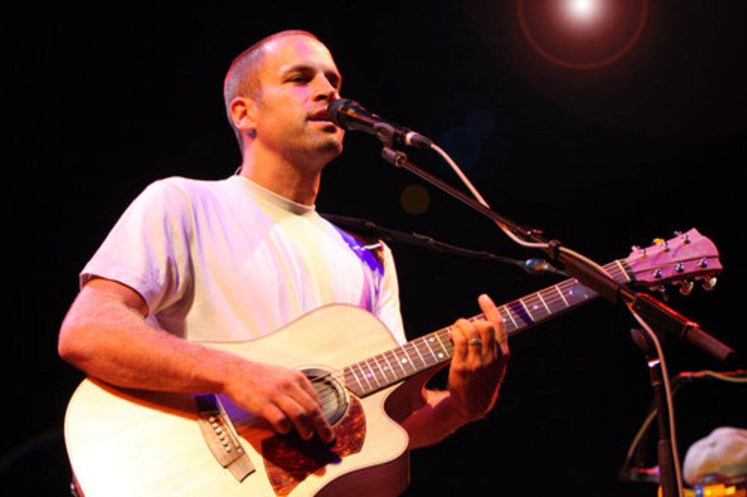 Jack Johnson rocks Lakewood