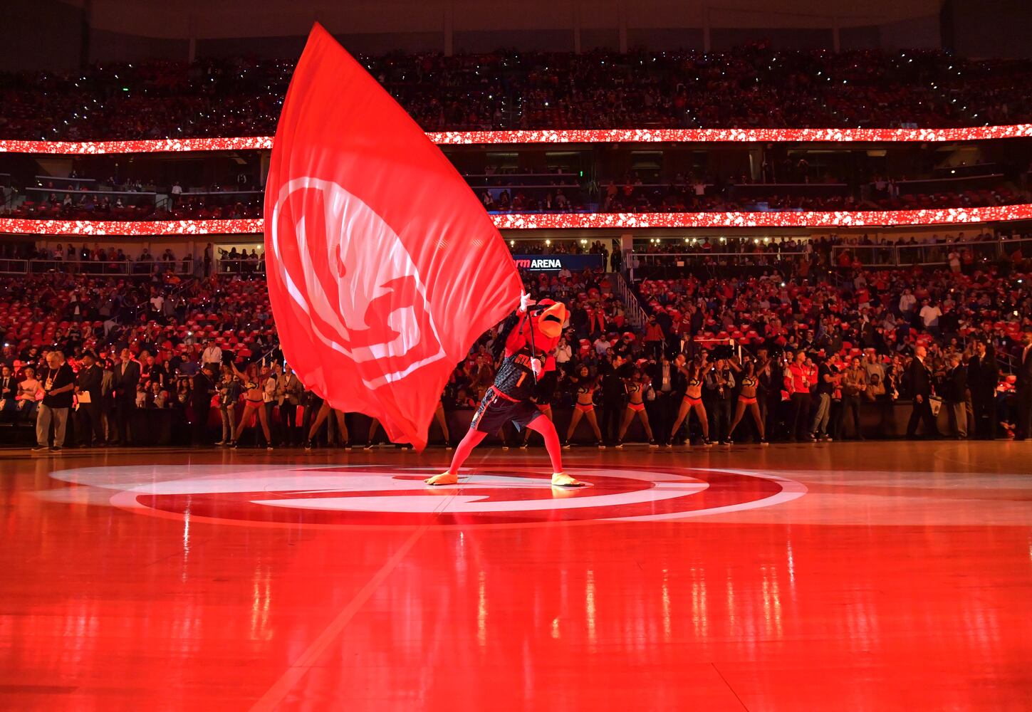 Photos: Hawks rally to beat Mavs in home opener