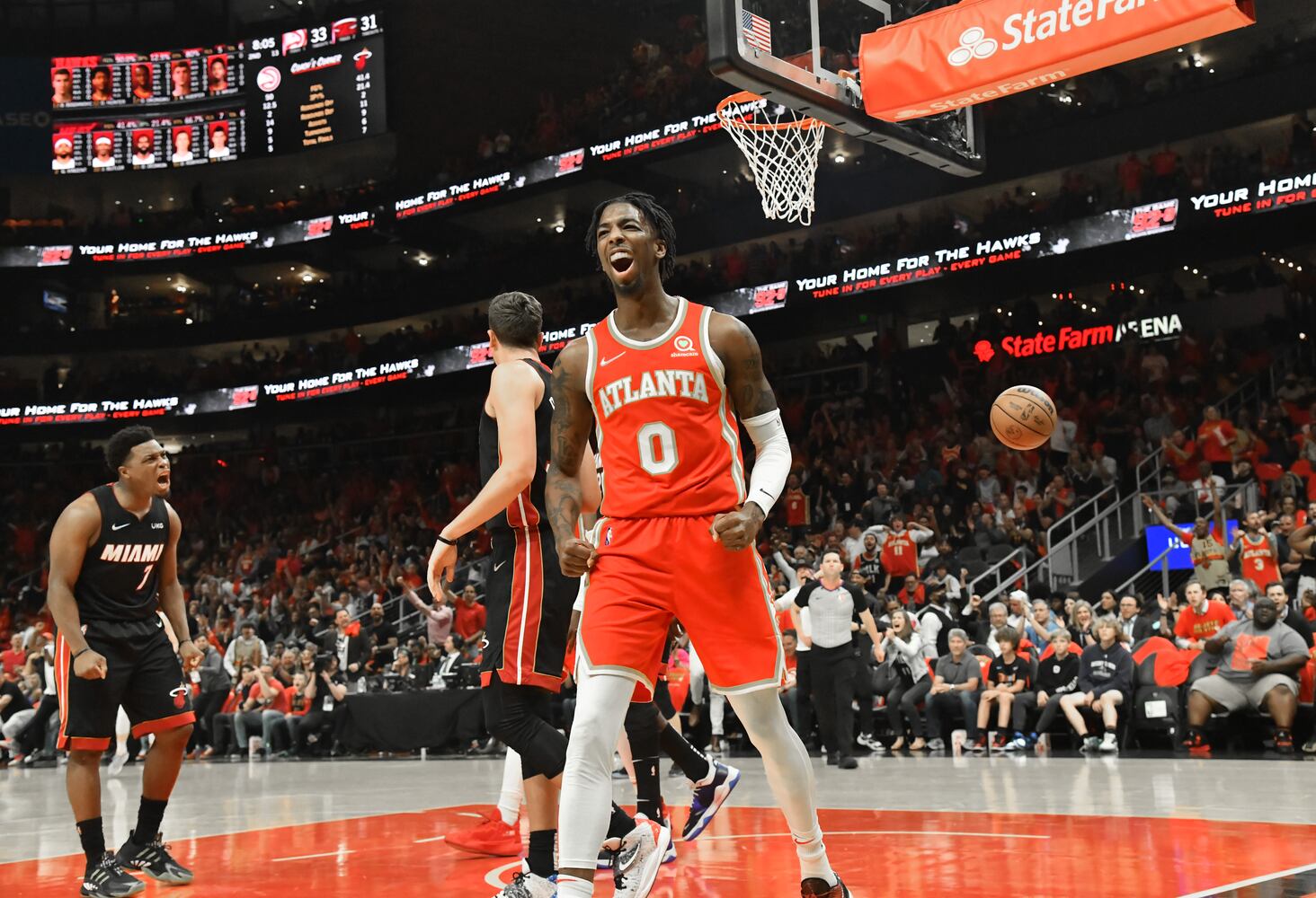 Hawks-Heat playoff photo