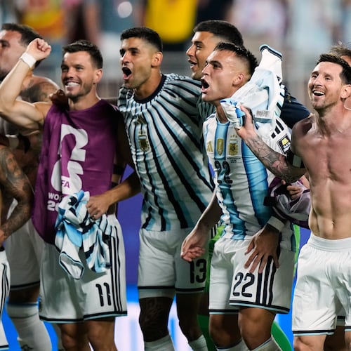 Argentina's Lionel Messi (10) and teammates celebrate their victory over Switzerland in the World Cup quarterfinal soccer match in Kansas City, Mo., Saturday, July 11, 2026. (AP Photo/Charlie Riedel)