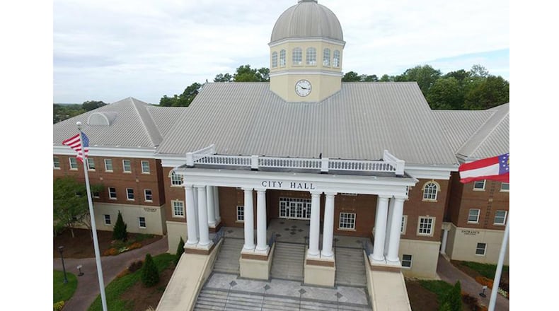 Roswell plans to extend the application deadline for the COVID-19 Residential Relief Grant Program to Dec. 31. AJC FILE